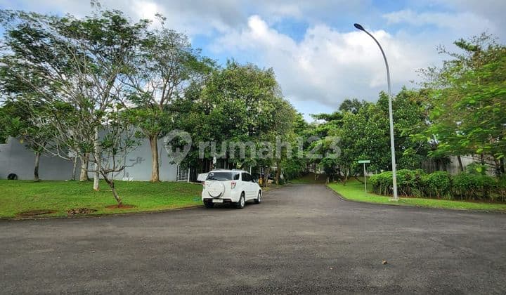 Corner plot ready to build, south-facing in Avani BSD City