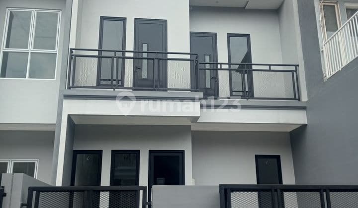 Rumah 2lantai Dikencana Loka Siap Huni Rapi Dan Bersih