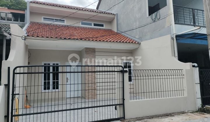Rumah 1.5 Lantai Dekat Pasar Modern Dan Exit Toll Jakarta Bsd