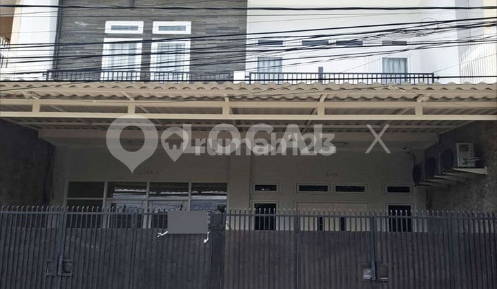 Rumah Flamboyan Bcs Kelapa Gading, Jakarta Utara