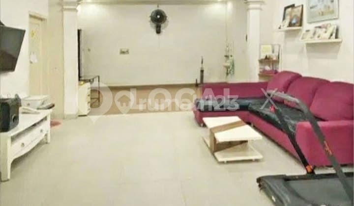 Rumah Pulo Gadung, Jakarta Timur