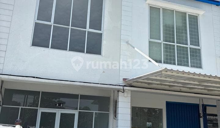 Ruko Bagus Siap Huni Dekat Bank BJB di Kelapa Dua Tangerang