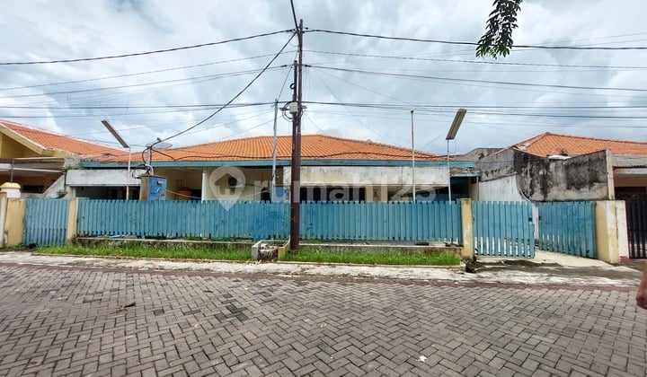 Rumah Usaha Gading Pantai