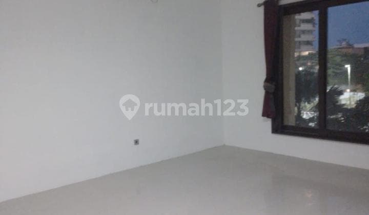 Rumah di Springhill Golf Residenc, Kemayoran Jakarta Pusat.