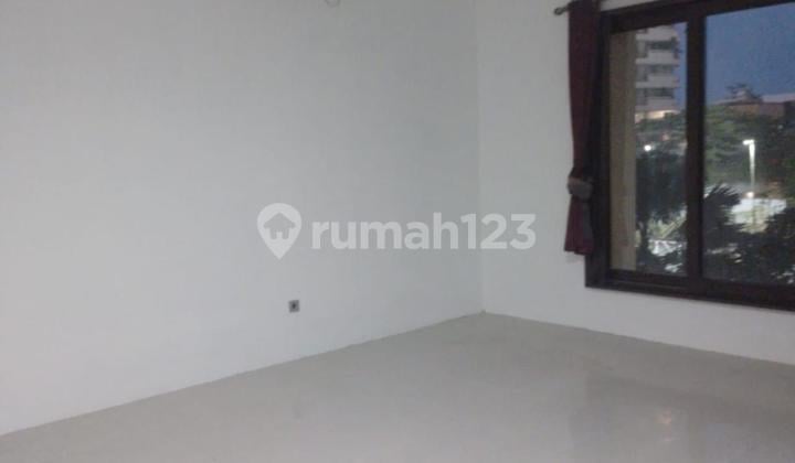 Rumah di Springhill Golf Residenc, Kemayoran Jakarta Pusat.