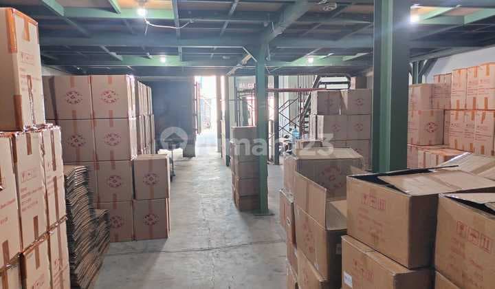 Warehouse in Bizpark Central Cakung Industrial Estate, East Jakarta, 3 Floors.