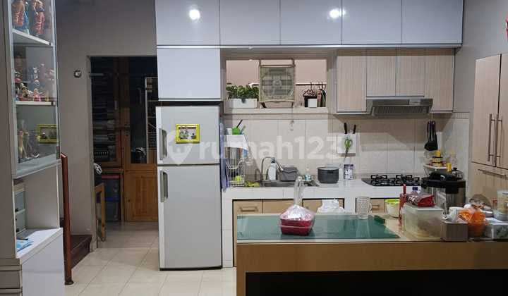 Ready-to-Occupy House, Nice and Well-Maintained with Light Steel.