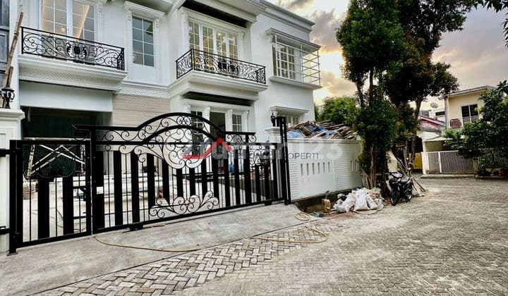 Rumah Baru American Classic Dalam Komplek Besar di Rempoa Tangsel