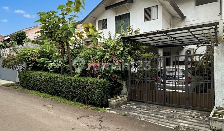 Rumah Bagus Dalam Komplek Strategis Dekat Tol di Cilandak Jakarta Selatan