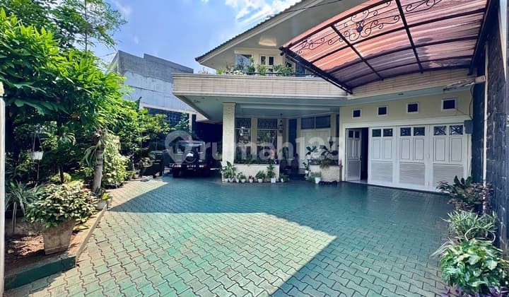 Attractive Price House Close to NJOP in Kebayoran Baru South Jakarta