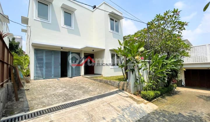 Rumah Bagus Dalam Compound Lokasi Strategis Dekat Kemang Raya