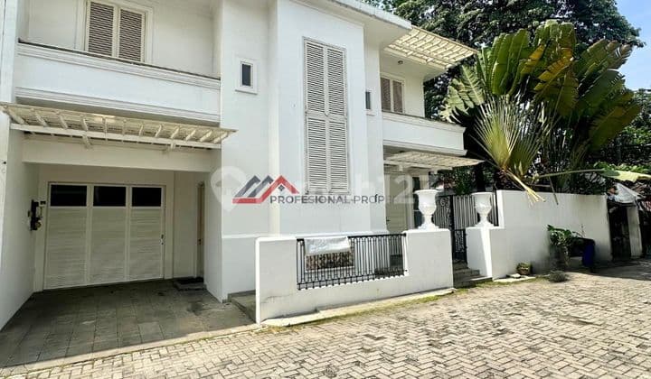 Rumah Siap Huni Dalam Townhouse Private Pool Lokasi Di Kemang