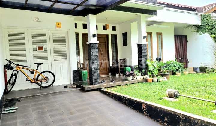 Rumah Bagus Siap Huni Dalam Komplek Lokasi Strategis Dekat Mrt