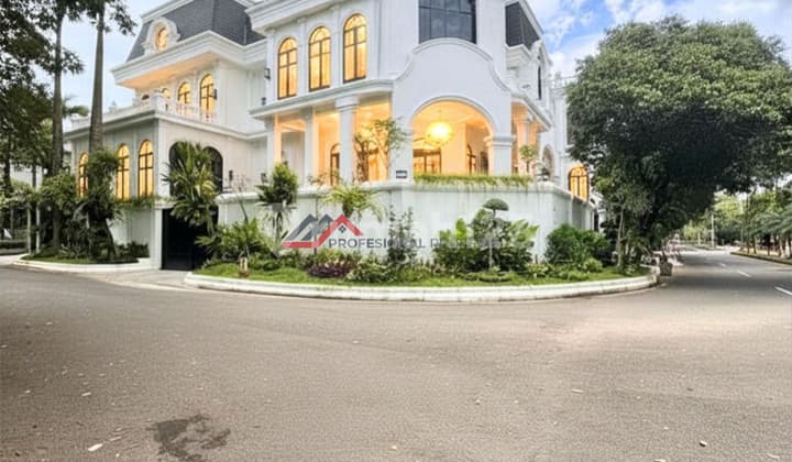 American Classic New House in Premium Pondok Indah Location