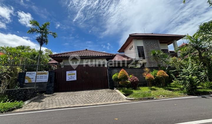 Rumah Luas Dan Furniture Ada Pool Di Nusadua