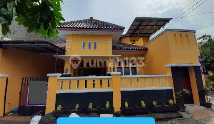 Rumah siap pakai 2 lantai aman dan nyaman
Lokasi di perumahan colomadu solo