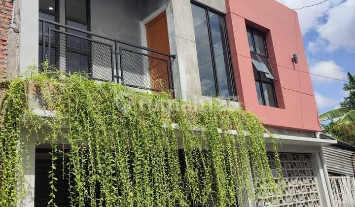 Rumah Baru 2 Lantai Semi Furnished Di Solo Baru
