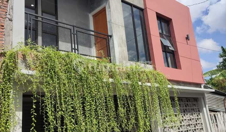 Rumah Baru 2 Lantai Semi Furnished Di Solo Baru