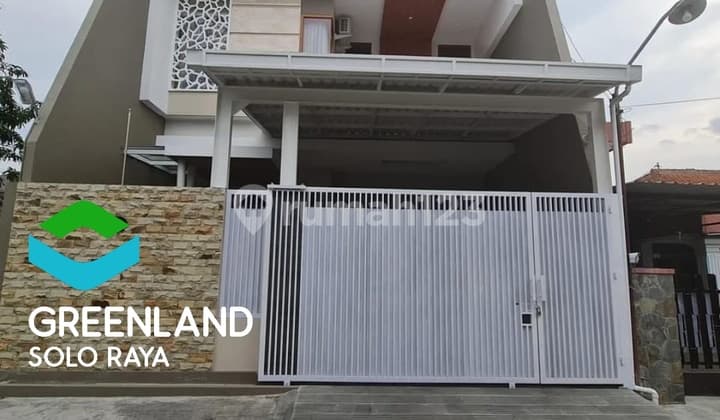 RUMAH BARU 2 LANTAI FULL FURNISH BAGUS DI BANJARSARI SOLO