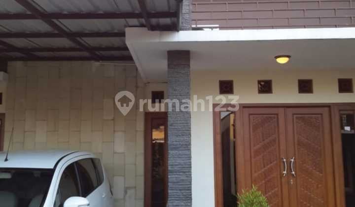 Rumah 1.5 Lantai Furnished di Perumahan Elit Gentan Solo