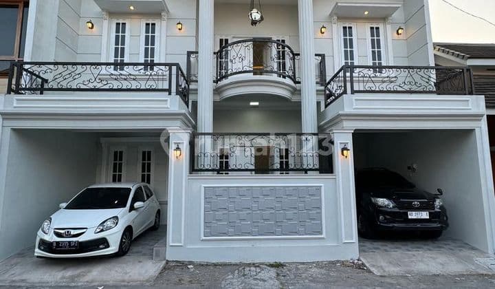 RUMAH BARU GRESS 2 LANTAI DI PERUMAHAN GENTAN SOLO