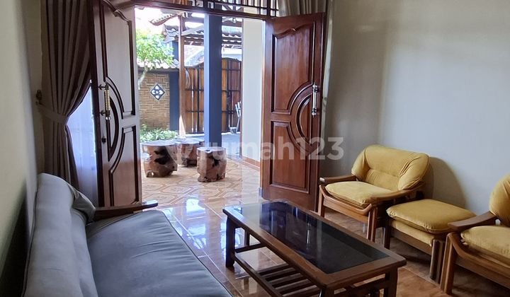 Rumah Mewah 2 Lantai Full Furnish di Pucangsawit Jebres Solo