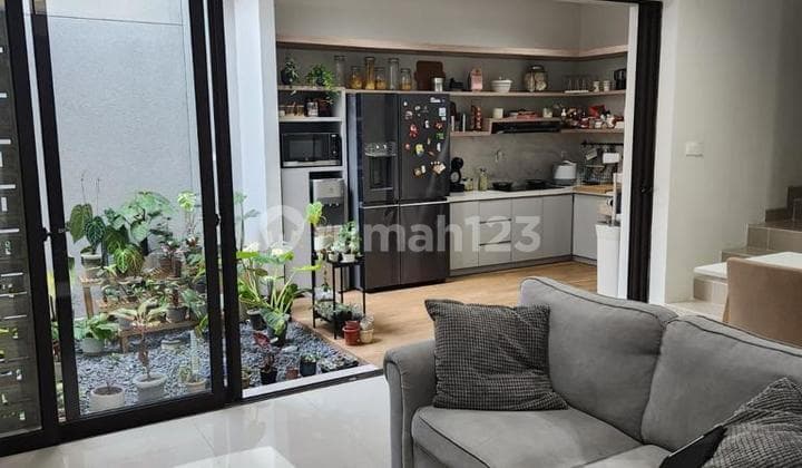 Rumah Cantik Ada Kitchen Set Di Cluster Flora Summarecon