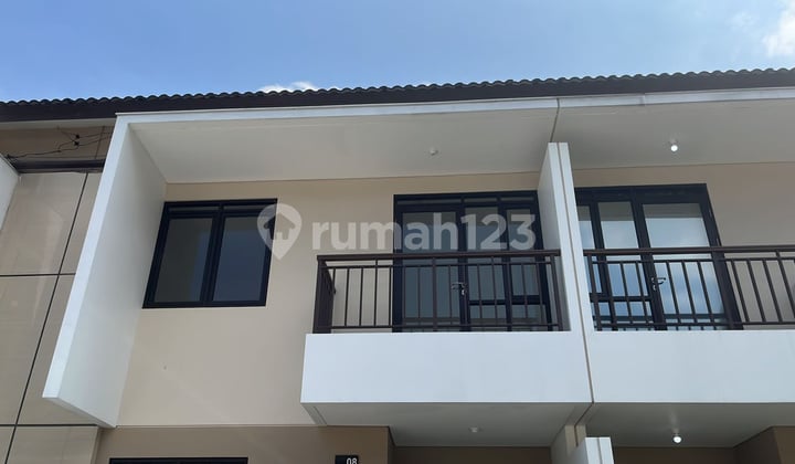 Rumah 2 Lantai Siap Huni di Gateway Pasteur Residence