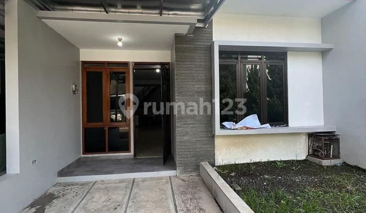 Rumah Nyaman Siap Huni Disewakan di Singgasana Pradana