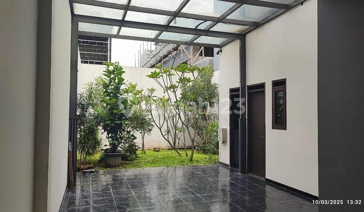 Rumah Taman Mekar Utama KT 4 Lokasi Strategis Nego Sampai Jadi