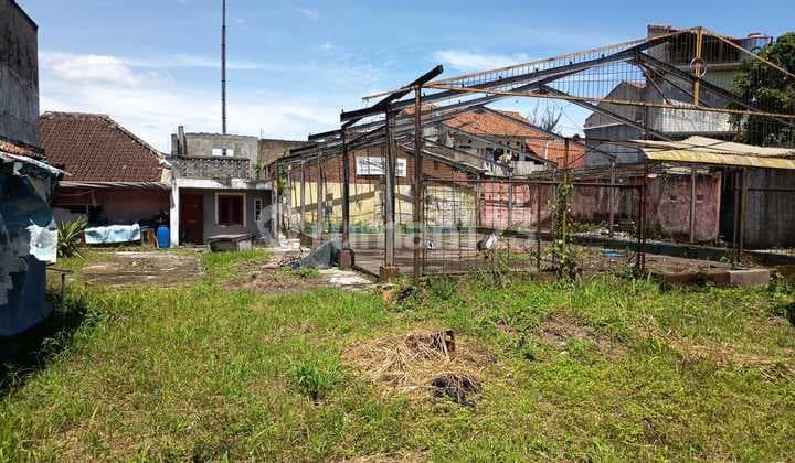 Tanah Luas & Rumah Tua Bebas Banjir di Jl Elang Bandung