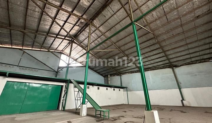 Large Warehouse Safe Location Near Pasirkoja & Kopo Toll Roads in Cibolerang