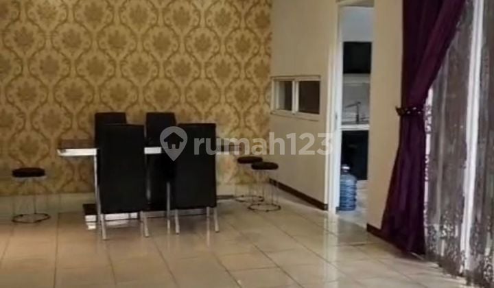 Rumah Full Furnished Kt 4+1 Disewakan di Candra Resmi Kbp