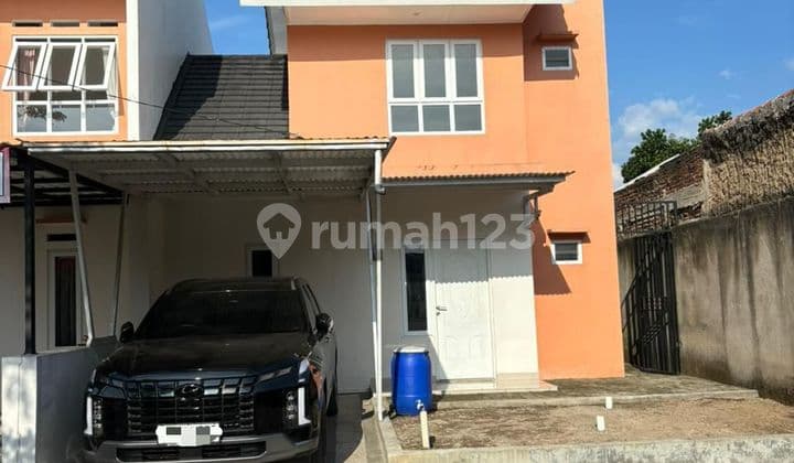 Rumah Ada Canopy Disewakan di Mekarsari Regency Bojongsoang