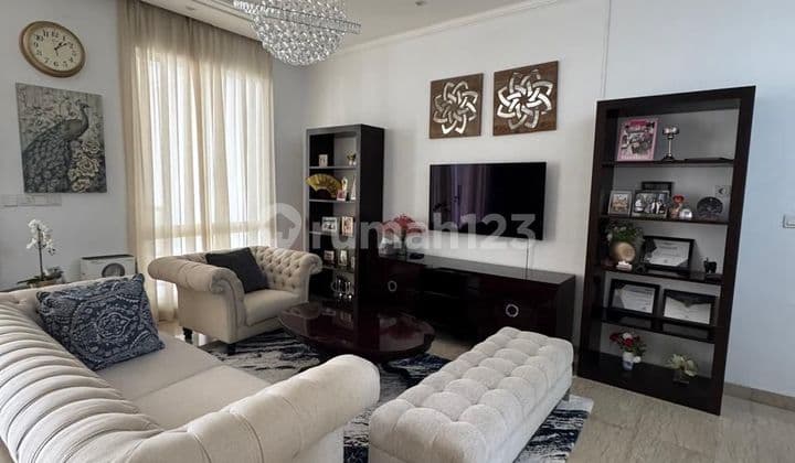 Luxurious Fully Furnished Ready-to-Occupy House in a Strategic Location within a Premium Cluster