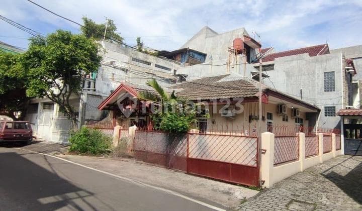 Rumah Murah 1.5 Lantai bisa untuk Kost 6 Kamar Cempaka Putih Jkt