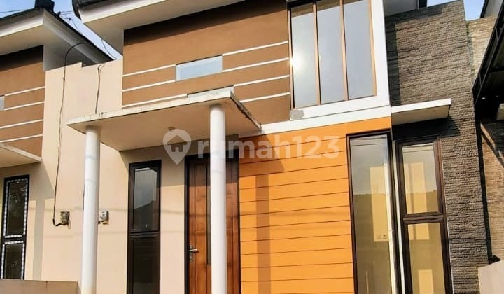 Rumah modern dekat kampus umm malang Rumah modern dekat kampus umm malang