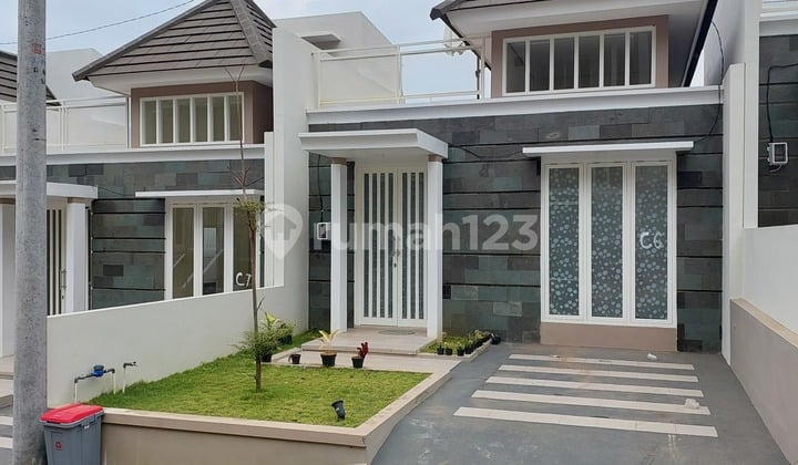 Rumah modern rooftop view cantik pegunungan dekat universitas muhammadiyah malang