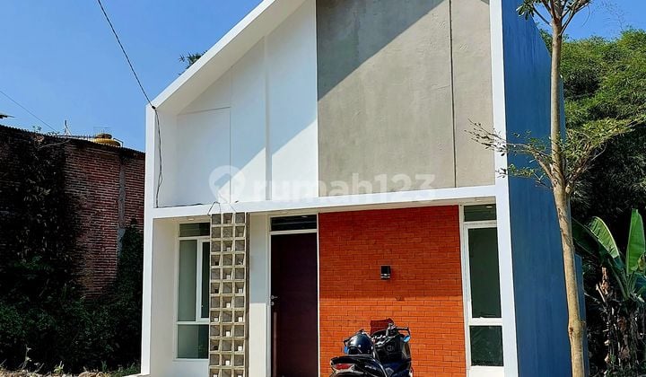 SHM-certified house ready to occupy in Joyoagung, a business area with cafes and boarding houses.
