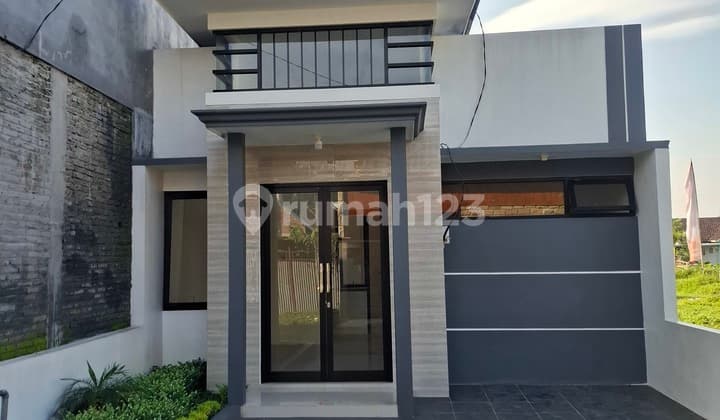 Siap Huni Rumah Modern Minimalis Dekat Ijen Malang