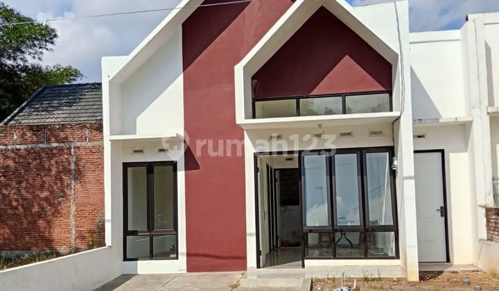 Hunian Minimalis Modern Di Cluster Anggrek Kepanjen. Lokasi Strategis, Harga Terjangkau, Cicilan Ringan, Legalitas Lengkap.