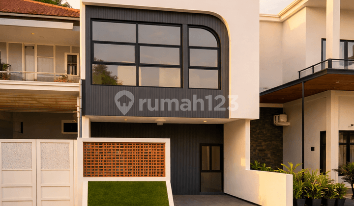 Rumah 2,5 Lantai Rooftop View Gunung Malang