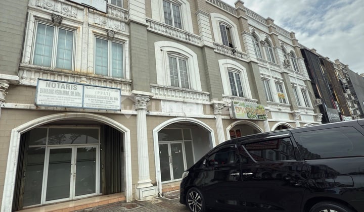 Disewakan Ruko Bolsena, Paramount Boulevard Gading Serpong 3Lt