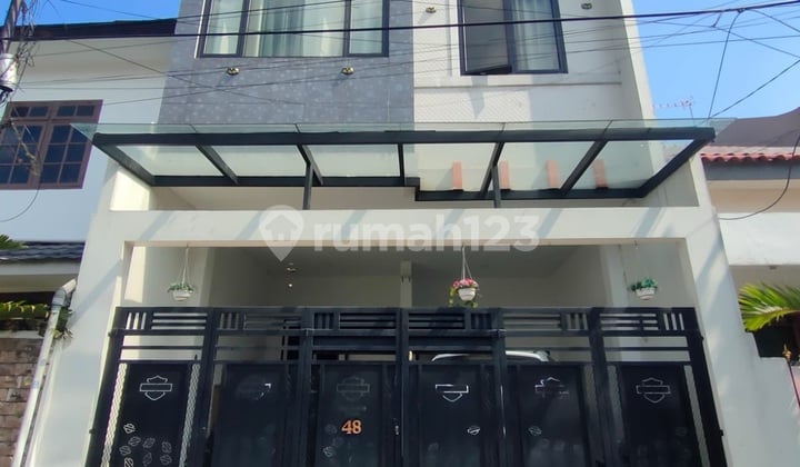 Rumah Tengah Kota Rapih Siap Huni Full Furnish Di Cempaka Putih Jakarta Timur