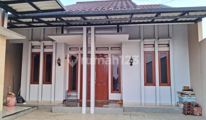Rumah Rapih Bebas Banjir Siap Huni dan Full Furnish di Bandung Jawa Barat