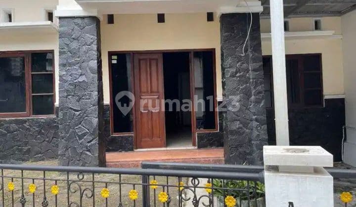 Rumah Baus Strategis Dekat Pakuwon Mall Ugm Upn Dan Ra Jih Jogja