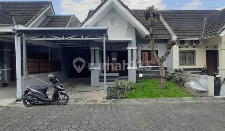Good House Near Sarjito Hospital and Jogja City Mall