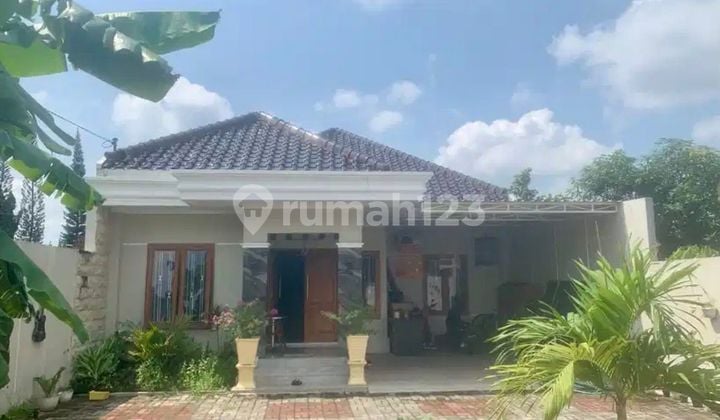 Rumah Besar Dekat Stadion Maguwoharjo dan Kampus Sanata Dharma