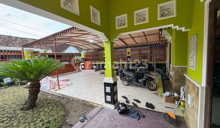 Large Furnished House Near Maguwoharjo Stadium and Hermina Hospital Jogja