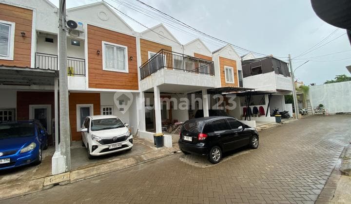 Cinangka Desain Eropa Classic 2 Lantai Siap Huni